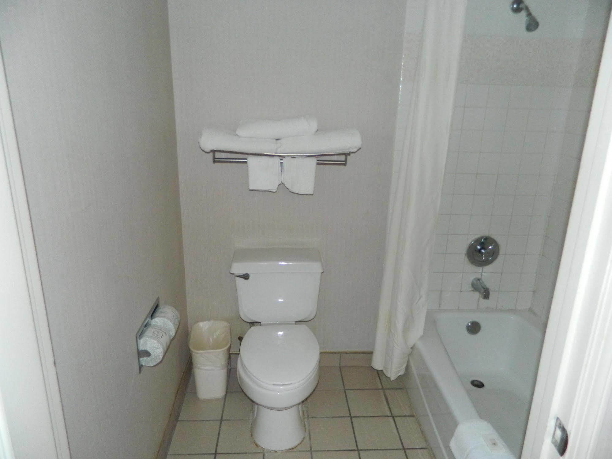 Capital Suites Blythe Extérieur photo