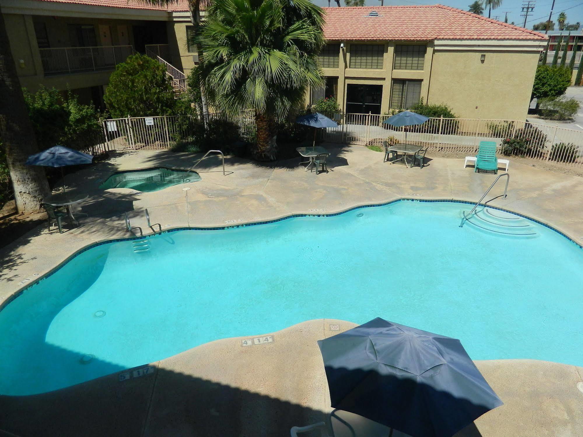 Capital Suites Blythe Extérieur photo