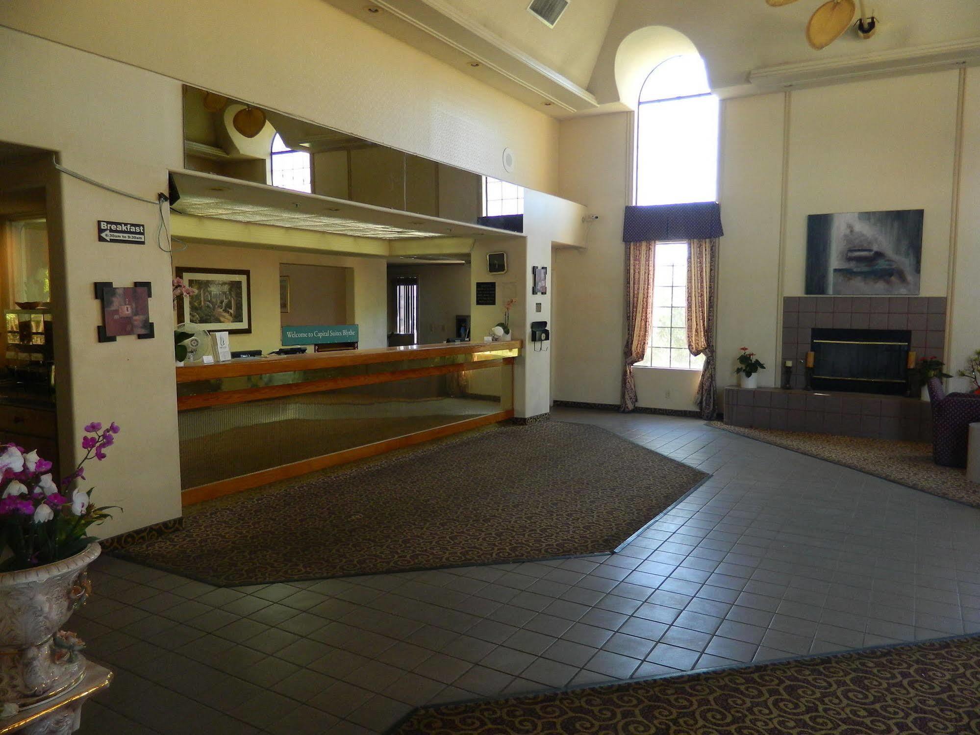 Capital Suites Blythe Extérieur photo