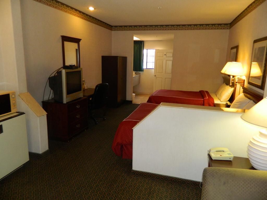 Capital Suites Blythe Extérieur photo