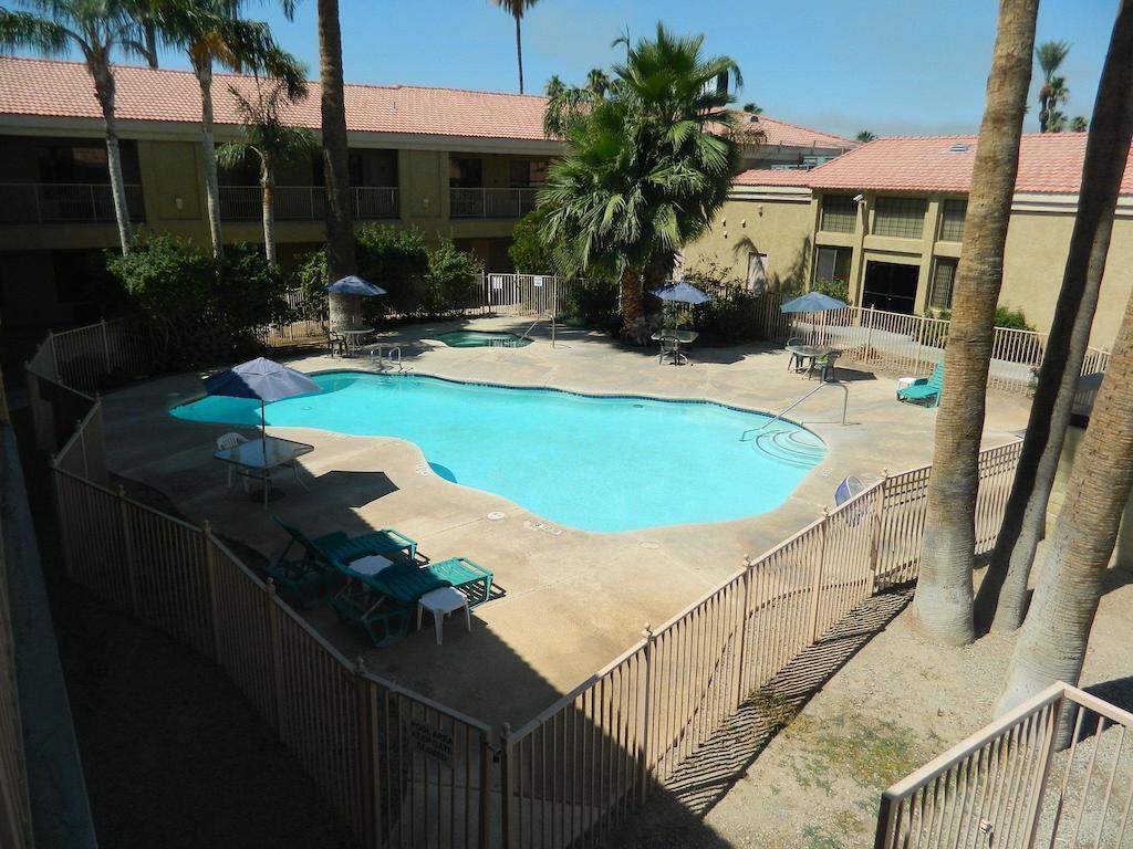 Capital Suites Blythe Extérieur photo